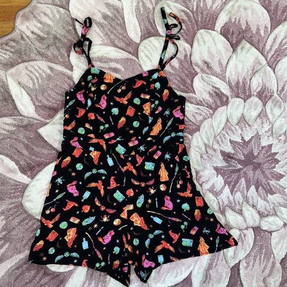 Torrid Harry Potter Stretch Challis Romper Size 00 - Picture 5 of 13